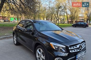 Позашляховик / Кросовер Mercedes-Benz GLA-Class 2019 в Полтаві