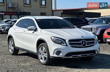 Внедорожник / Кроссовер Mercedes-Benz GLA-Class 2019 в Луцке