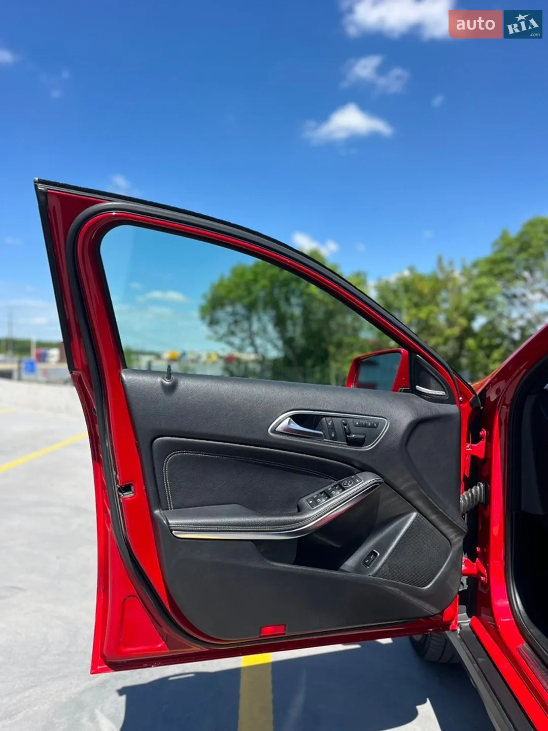 Mercedes-Benz GLA-Class 2015 VIN WDCTG4GB7GJ230768 фото оголошення 10 з 25