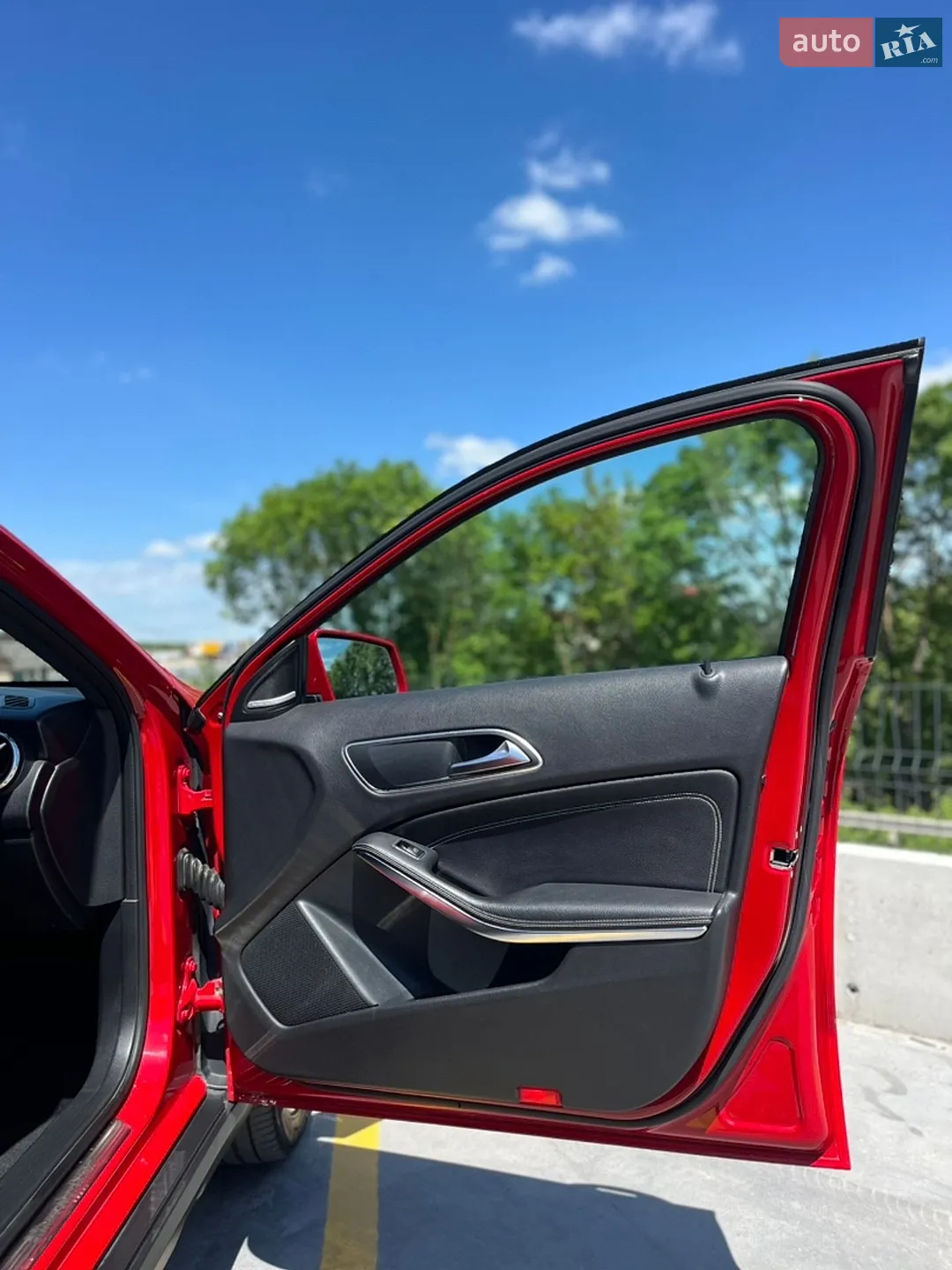 Mercedes-Benz GLA-Class 2015 VIN WDCTG4GB7GJ230768 фото оголошення 13 з 25