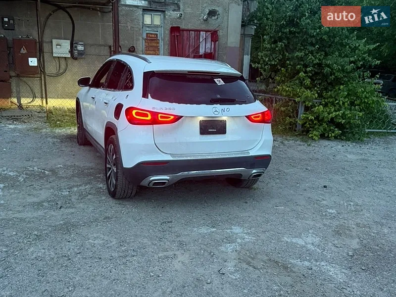 Mercedes-Benz GLA-Class