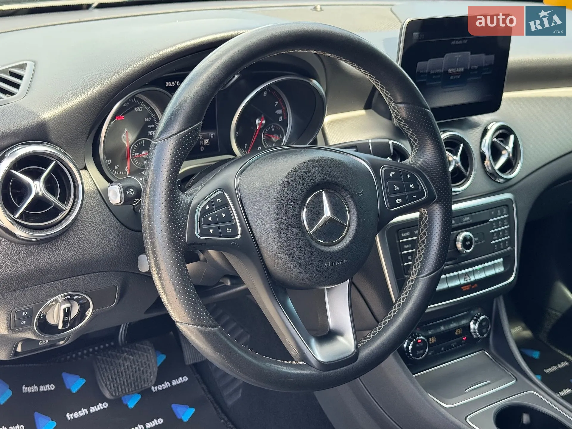 2017 Mercedes-Benz GLA-klasse - мініатюра 16
