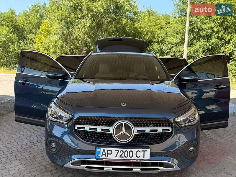 Mercedes-Benz GLA-Class