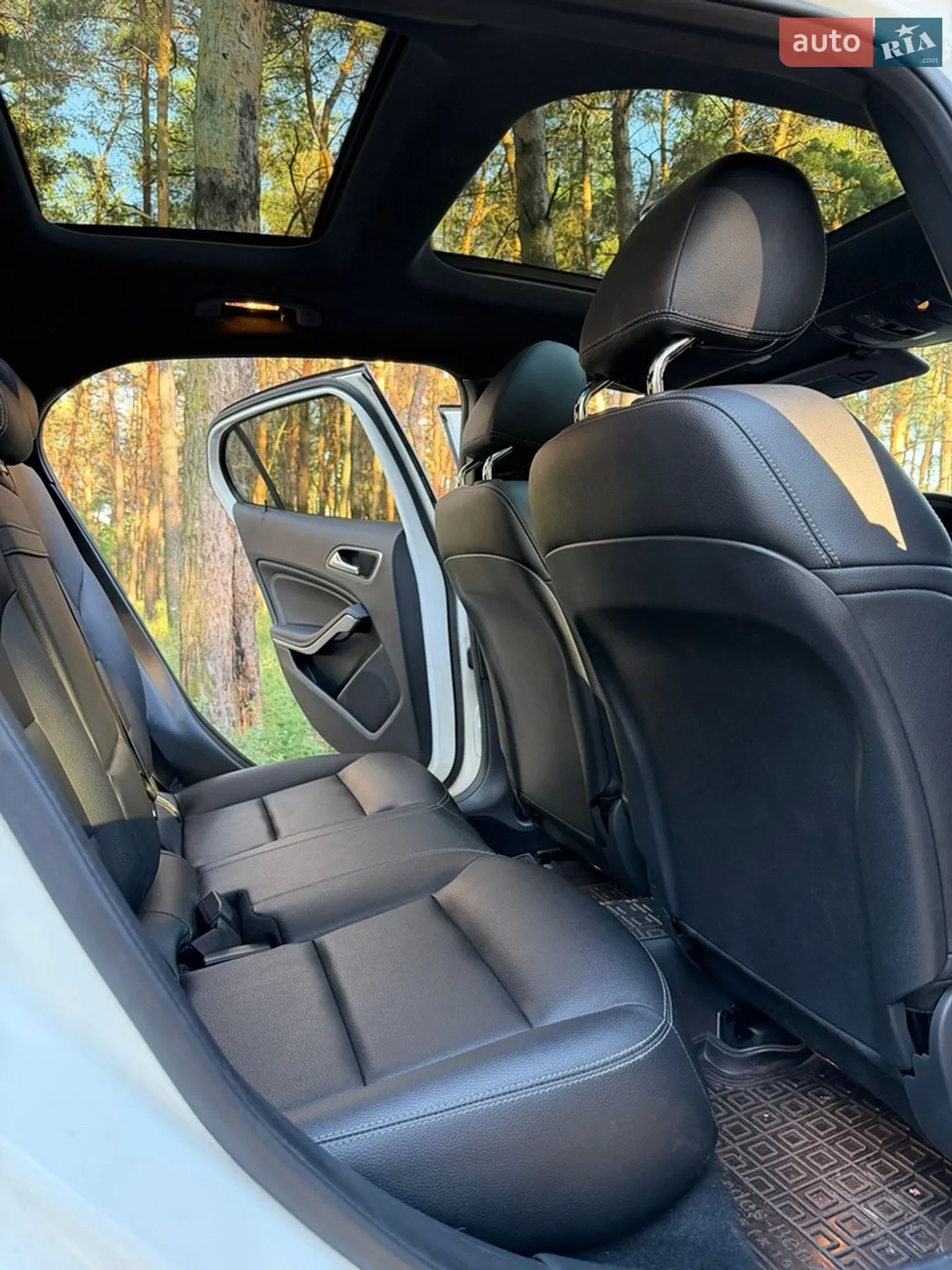 2018 Mercedes-Benz GLA-klasse - мініатюра 27