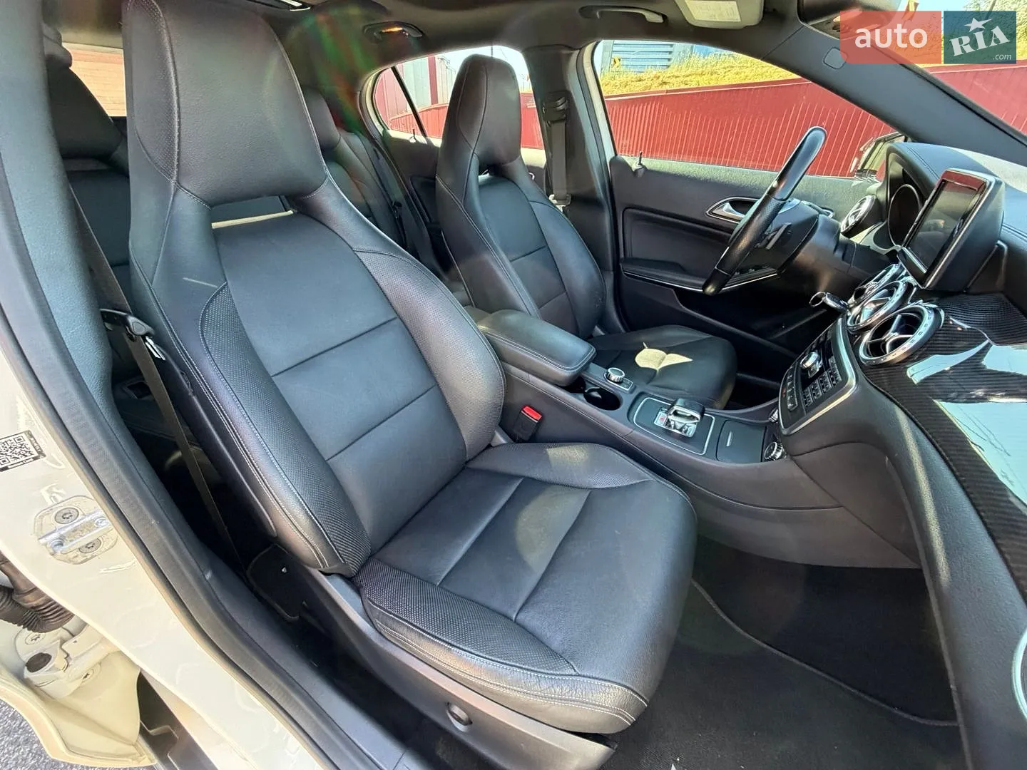 2015 Mercedes-Benz GLA-klasse - мініатюра 28