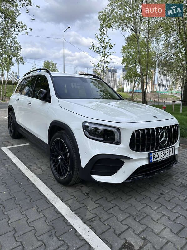 Внедорожник / Кроссовер Mercedes-Benz GLB-Class 2021 в Киеве