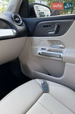 Внедорожник / Кроссовер Mercedes-Benz GLB-Class 2021 в 