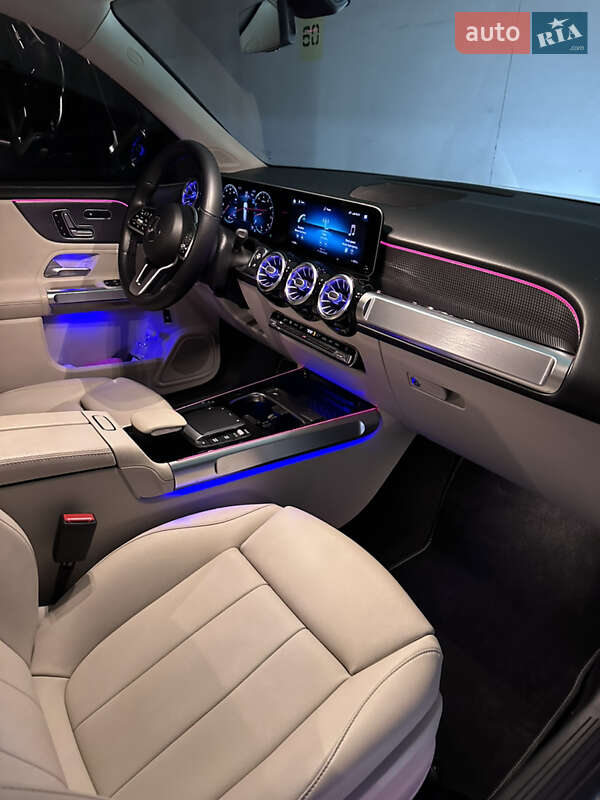 Внедорожник / Кроссовер Mercedes-Benz GLB-Class 2021 в Киеве