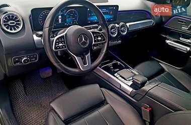 Позашляховик / Кросовер Mercedes-Benz GLB-Class 2019 в 