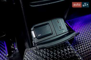 Позашляховик / Кросовер Mercedes-Benz GLB-Class 2019 в 