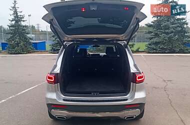 Позашляховик / Кросовер Mercedes-Benz GLB-Class 2019 в 