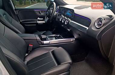 Позашляховик / Кросовер Mercedes-Benz GLB-Class 2019 в 