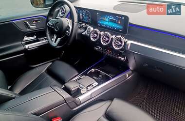 Позашляховик / Кросовер Mercedes-Benz GLB-Class 2019 в 