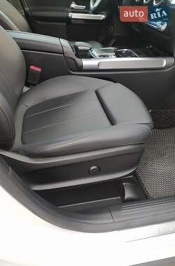Внедорожник / Кроссовер Mercedes-Benz GLB-Class 2020 в 