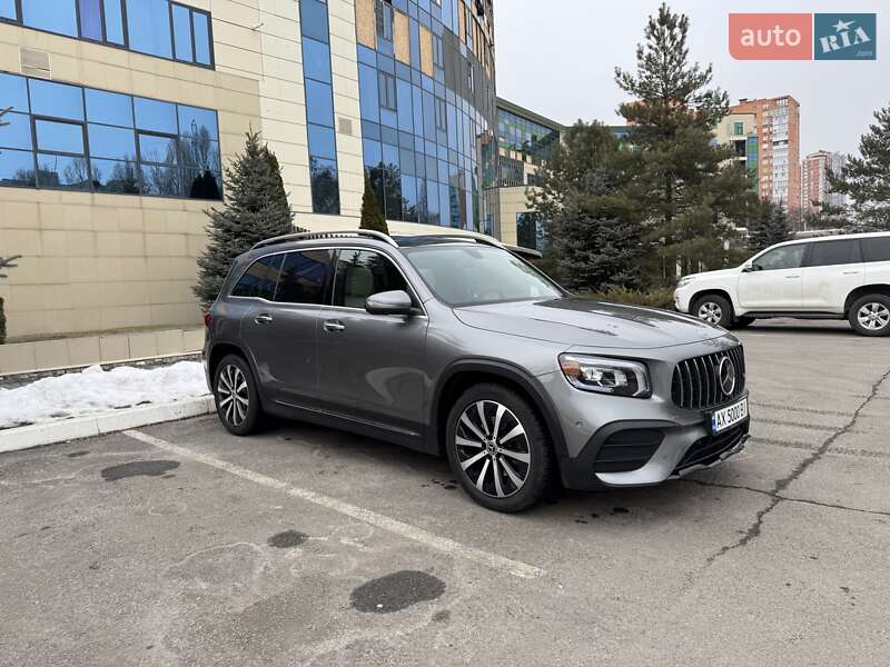 Внедорожник / Кроссовер Mercedes-Benz GLB-Class 2019 в Харькове