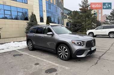 Внедорожник / Кроссовер Mercedes-Benz GLB-Class 2019 в 
