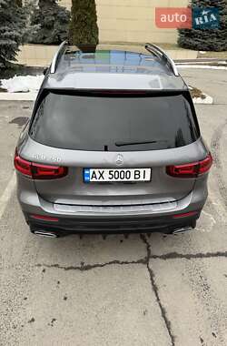 Внедорожник / Кроссовер Mercedes-Benz GLB-Class 2019 в 