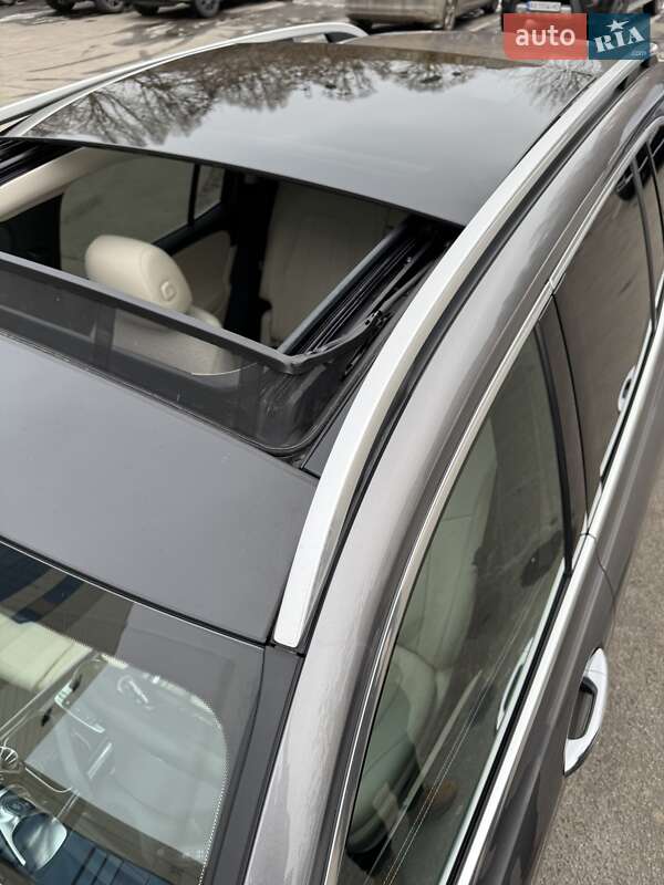 Внедорожник / Кроссовер Mercedes-Benz GLB-Class 2019 в Харькове