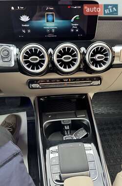 Внедорожник / Кроссовер Mercedes-Benz GLB-Class 2019 в 