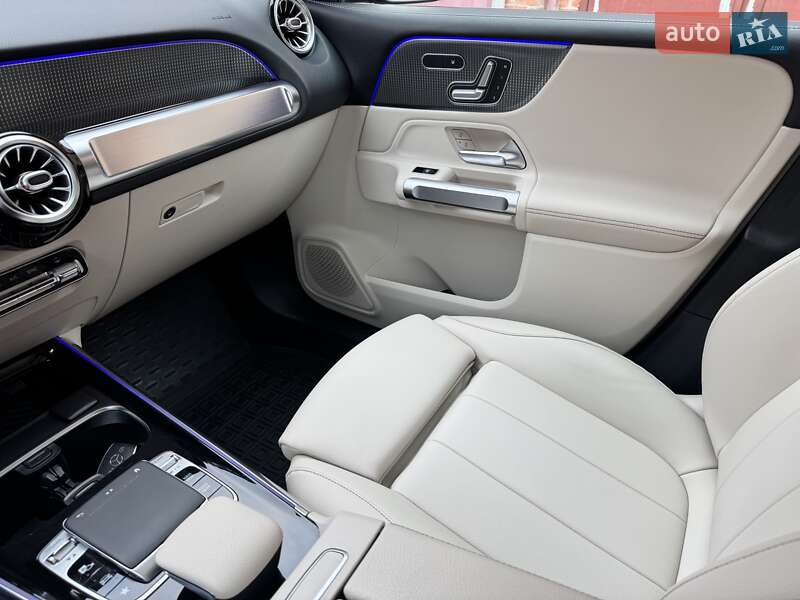 Внедорожник / Кроссовер Mercedes-Benz GLB-Class 2019 в Харькове