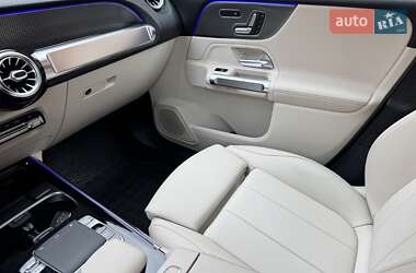 Внедорожник / Кроссовер Mercedes-Benz GLB-Class 2019 в 