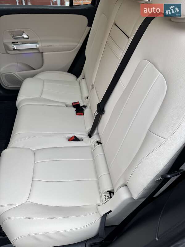 Внедорожник / Кроссовер Mercedes-Benz GLB-Class 2019 в Харькове