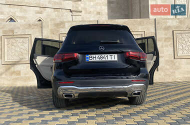 Позашляховик / Кросовер Mercedes-Benz GLB-Class 2019 в 