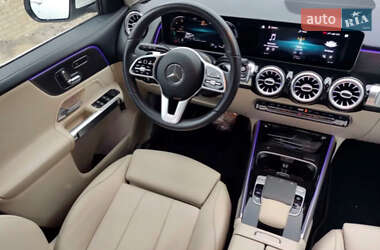 Позашляховик / Кросовер Mercedes-Benz GLB-Class 2019 в 