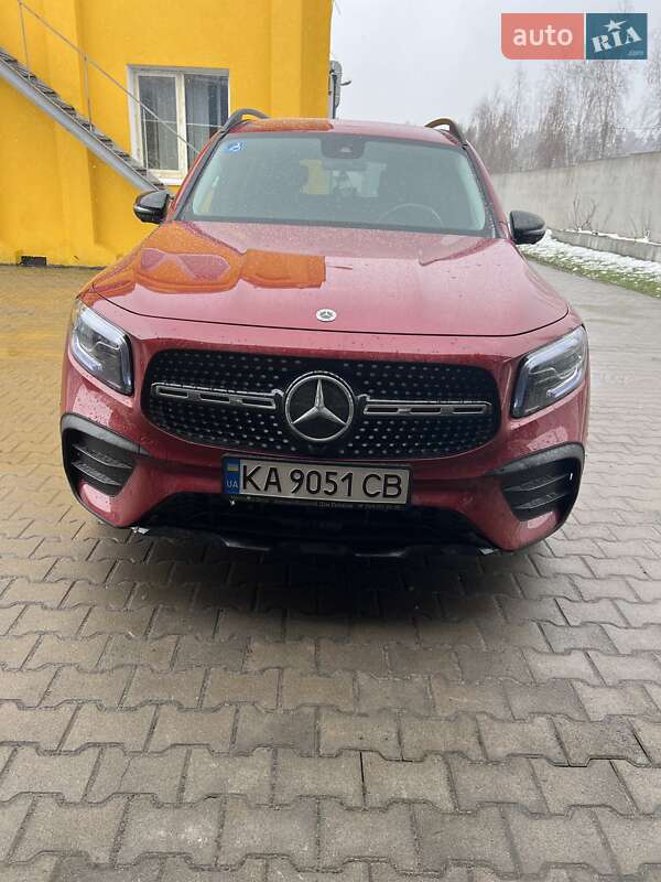 Внедорожник / Кроссовер Mercedes-Benz GLB-Class 2021 в 