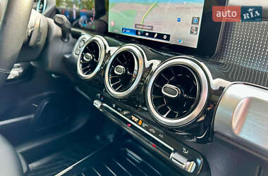 Внедорожник / Кроссовер Mercedes-Benz GLB-Class 2021 в 