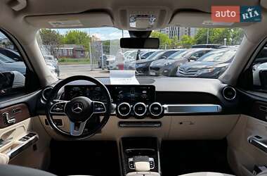 Позашляховик / Кросовер Mercedes-Benz GLB-Class 2020 в 