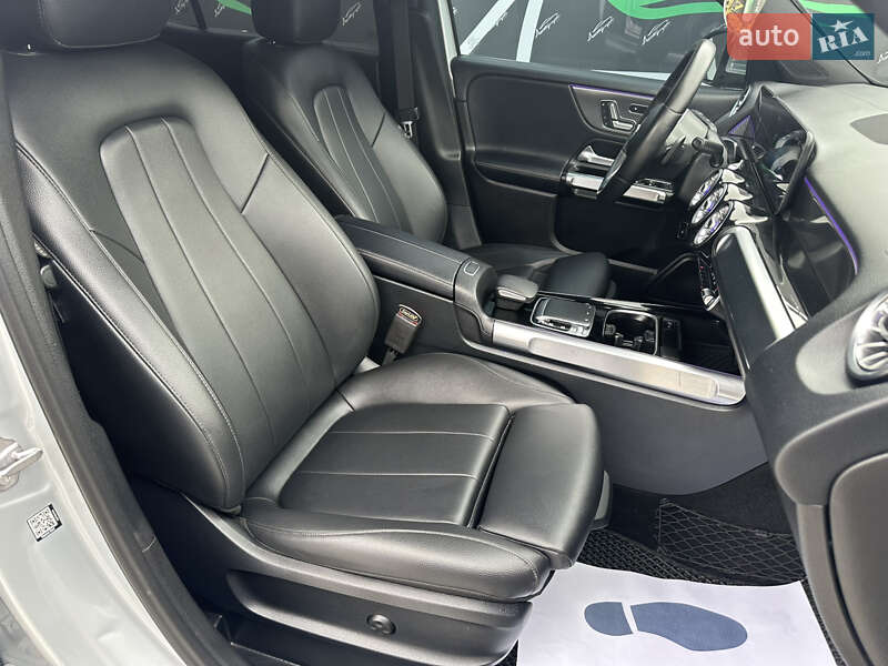 Внедорожник / Кроссовер Mercedes-Benz GLB-Class 2019 в Киеве