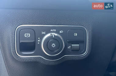 Внедорожник / Кроссовер Mercedes-Benz GLB-Class 2022 в 