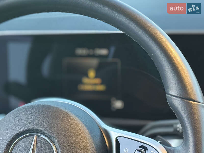 Внедорожник / Кроссовер Mercedes-Benz GLB-Class 2020 в Тернополе