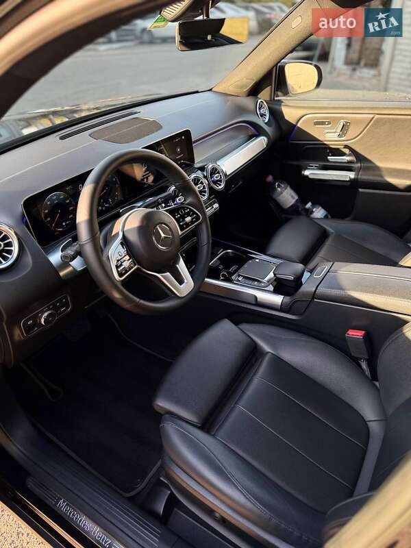 Внедорожник / Кроссовер Mercedes-Benz GLB-Class 2021 в Днепре