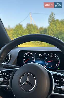 Позашляховик / Кросовер Mercedes-Benz GLB-Class 2020 в 
