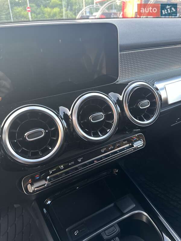 Внедорожник / Кроссовер Mercedes-Benz GLB-Class 2020 в Тернополе