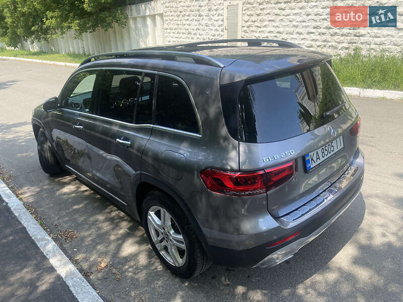 Позашляховик / Кросовер Mercedes-Benz GLB-Class 2021 в Києві