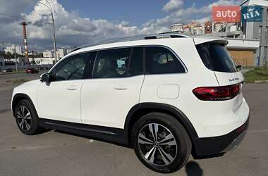 Внедорожник / Кроссовер Mercedes-Benz GLB-Class 2021 в 