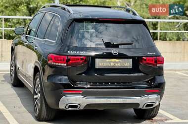 Внедорожник / Кроссовер Mercedes-Benz GLB-Class 2022 в 