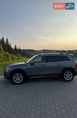 Позашляховик / Кросовер Mercedes-Benz GLB-Class 2020 в 
