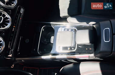 Внедорожник / Кроссовер Mercedes-Benz GLB-Class 2020 в 