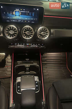 Внедорожник / Кроссовер Mercedes-Benz GLB-Class 2020 в 