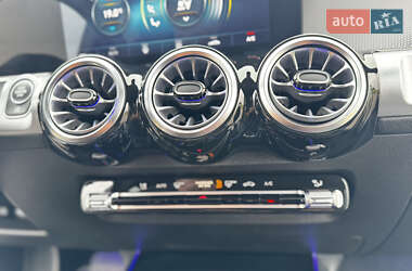 Внедорожник / Кроссовер Mercedes-Benz GLB-Class 2021 в 