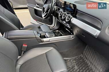 Позашляховик / Кросовер Mercedes-Benz GLB-Class 2022 в 