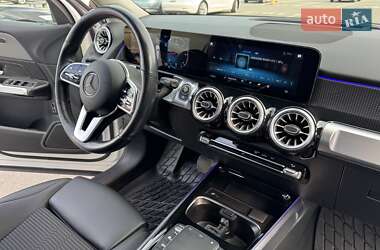 Позашляховик / Кросовер Mercedes-Benz GLB-Class 2022 в 