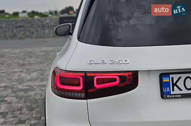 Внедорожник / Кроссовер Mercedes-Benz GLB-Class 2021 в 