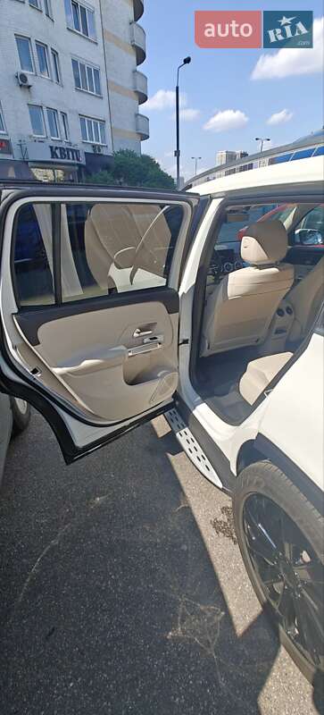 Позашляховик / Кросовер Mercedes-Benz GLB-Class 2020 в Києві