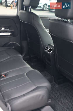 Внедорожник / Кроссовер Mercedes-Benz GLB-Class 2022 в 