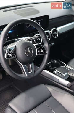 Внедорожник / Кроссовер Mercedes-Benz GLB-Class 2022 в 